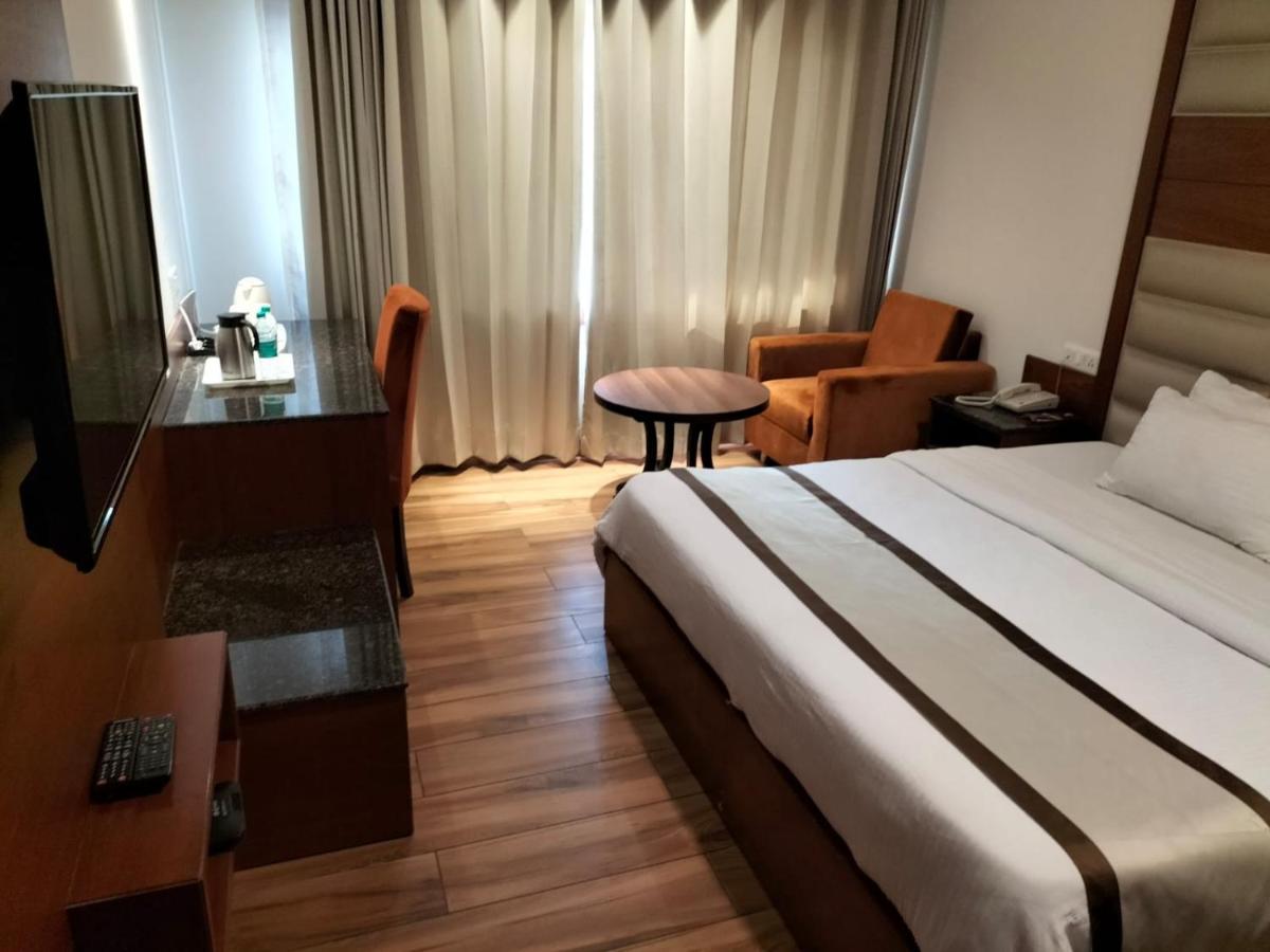 Hotel Ambica Katra Katra  Extérieur photo