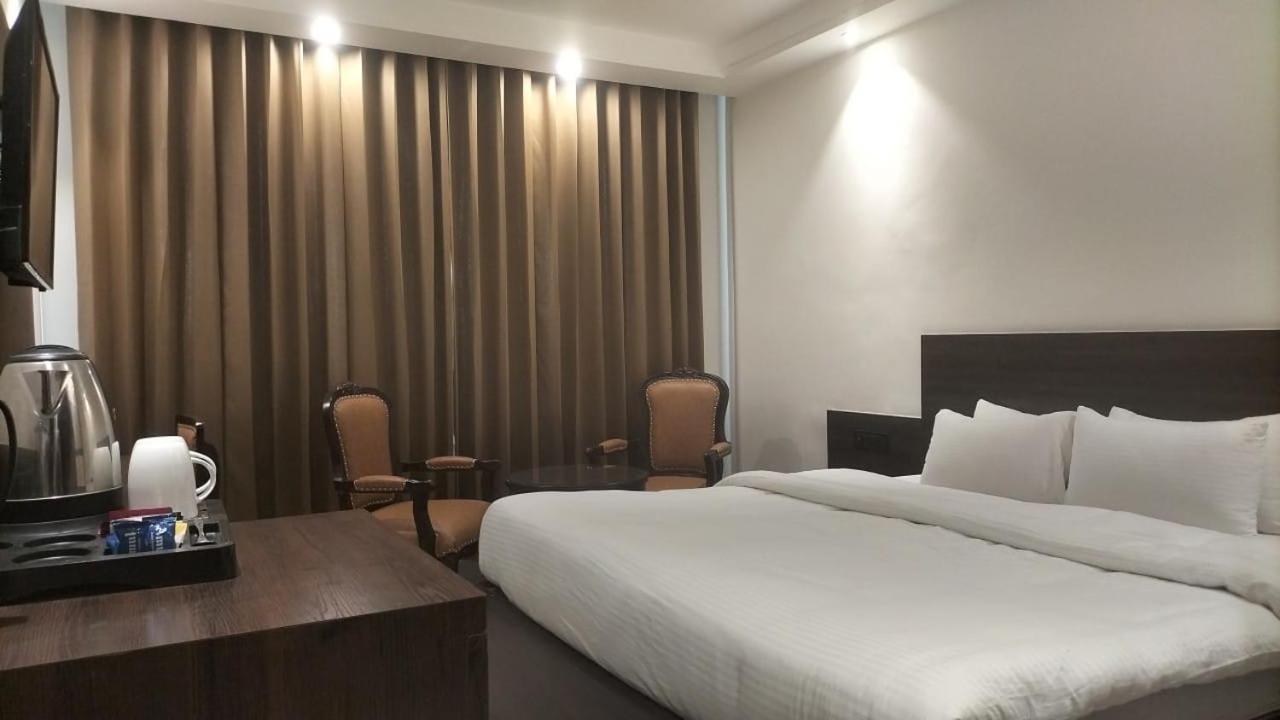 Hotel Ambica Katra Katra  Extérieur photo